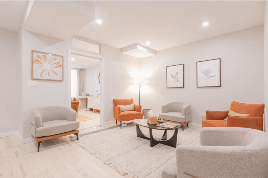 Brookylyn heights therapy office 2 Brooklyn heights therapy office with cozy grey and orange chairs