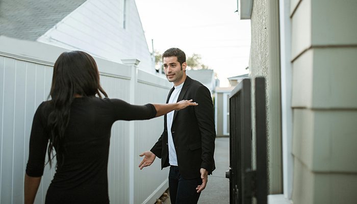 How To Immediately Stop a Conflict From Turning Into a Full-Blown Fight